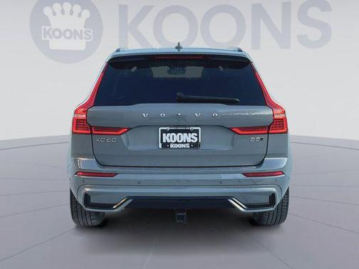 2023 Volvo XC60 B5 Plus Dark Theme