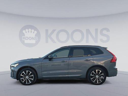 2023 Volvo XC60 B5 Plus Dark Theme