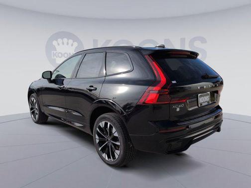2026 Volvo XC60 B5 Plus