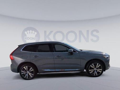 2023 Volvo XC60 B5 Plus Bright Theme