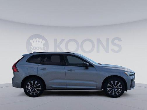 2025 Volvo XC60 Plus