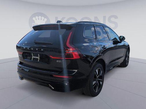 2026 Volvo XC60 B5 Plus
