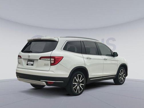 Platinum White Pearl 2022 Honda Pilot AWD Elite