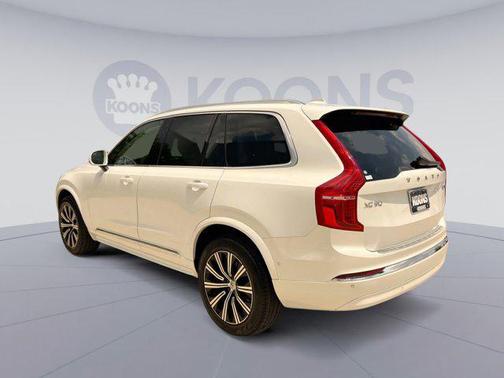 2024 Volvo XC90 B5 Plus Bright Theme