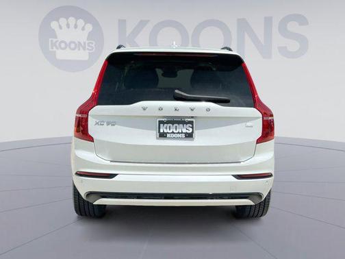 2023 Volvo XC90 Recharge Plug-In Hybrid T8 Ultimate Dark Theme 7-Seater