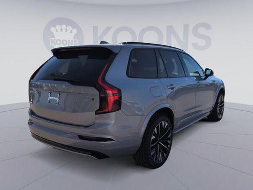 2026 Volvo XC90 B6 Ultra Dark Theme 7-Seater