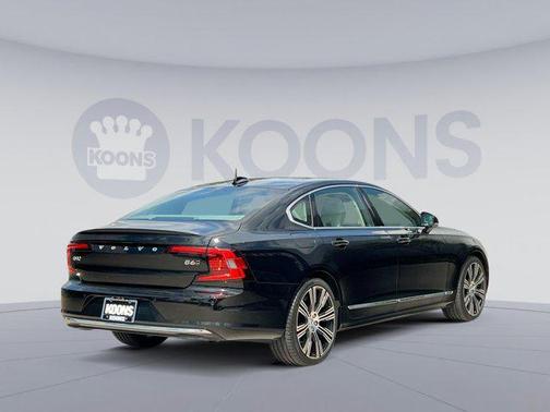 2023 Volvo S90 B6 Plus