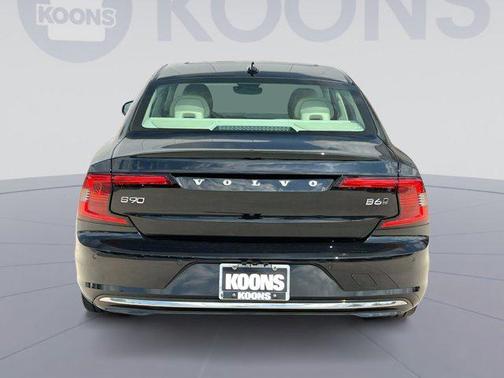 2023 Volvo S90 B6 Plus