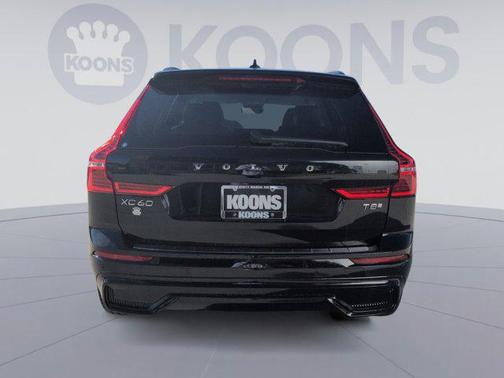 2025 Volvo XC60 Plug-In Hybrid T8 Plus