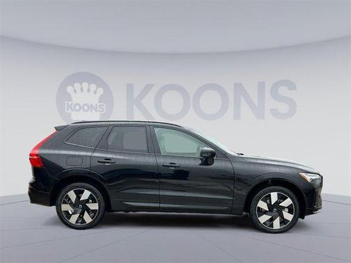 2025 Volvo XC60 Plug-In Hybrid T8 Plus