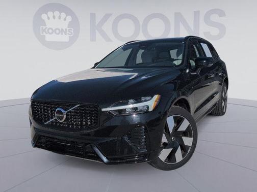 2025 Volvo XC60 Plug-In Hybrid T8 Plus