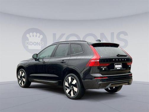 2025 Volvo XC60 Plug-In Hybrid T8 Plus