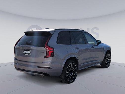 2026 Volvo XC90 B6 Ultra Dark Theme 7-Seater
