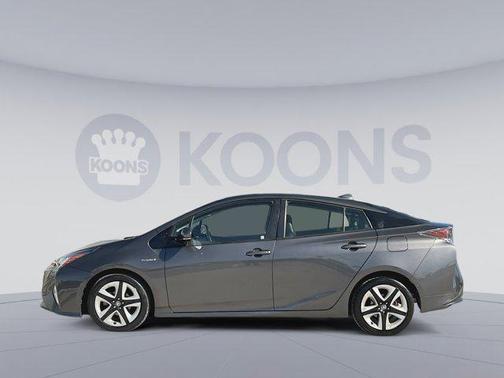 2017 Toyota Prius Four Touring