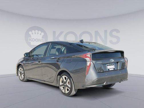 2017 Toyota Prius Four Touring