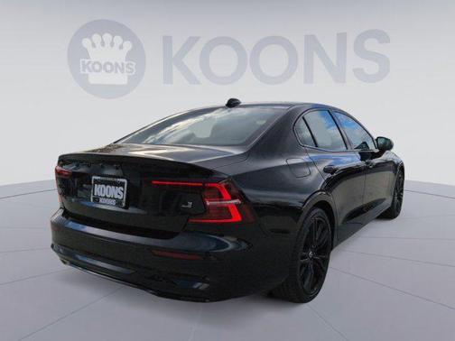 2024 Volvo S60 Recharge Plug-In Hybrid T8 Plus Black Edition