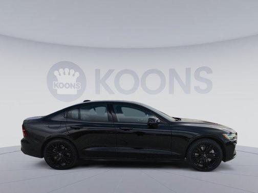 2024 Volvo S60 Recharge Plug-In Hybrid T8 Plus Black Edition