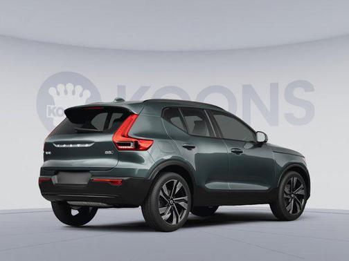 2026 Volvo XC40 Ultra, B5 AWD Gas (mild hybrid), Dark