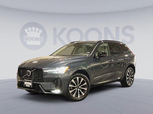 2023 Volvo XC60 B5 Plus Dark Theme