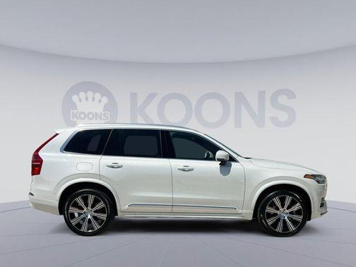 2023 Volvo XC90 B6 Ultimate 7-Seater