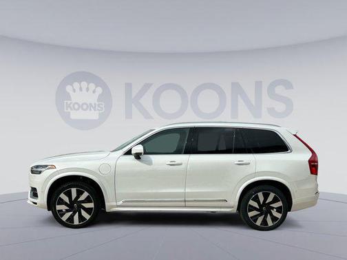 2024 Volvo XC90 Recharge Plug-In Hybrid T8 Plus Bright Theme 7-Seater