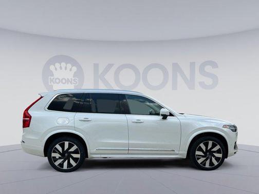 2024 Volvo XC90 Recharge Plug-In Hybrid T8 Plus Bright Theme 7-Seater