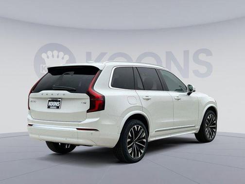 2025 Volvo XC90 Plug-In Hybrid T8 Ultra 7-Seater