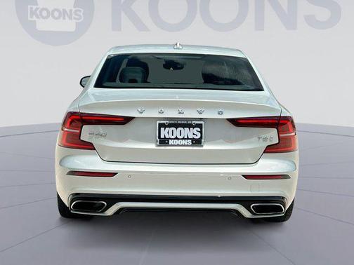 2019 Volvo S60 T6 R-Design