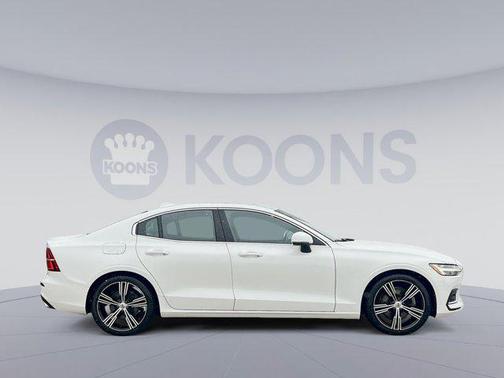 2022 Volvo S60 T5