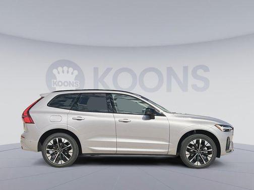 2026 Volvo XC60 B5 Plus