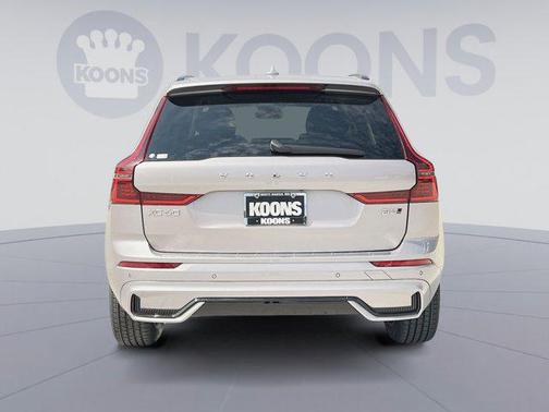 2026 Volvo XC60 B5 Plus