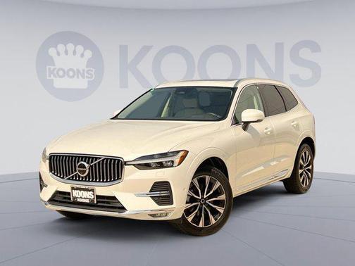 2023 Volvo XC60 B5 Plus Bright Theme