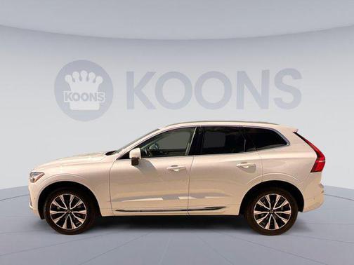2023 Volvo XC60 B5 Plus Bright Theme