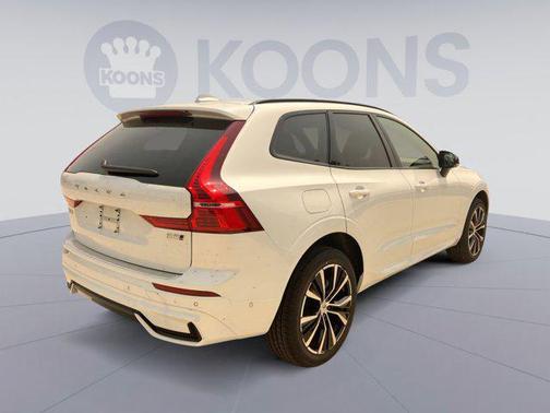 2025 Volvo XC60 Plus