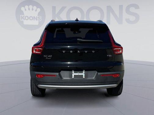 2020 Volvo XC40 T5 Momentum