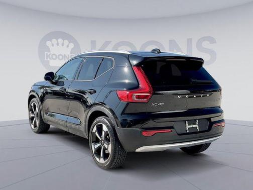 2020 Volvo XC40 T5 Momentum