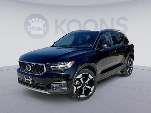 2020 Volvo XC40 T5 Momentum