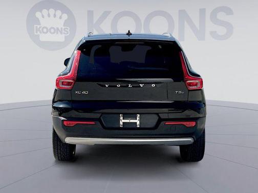 2020 Volvo XC40 T5 Momentum