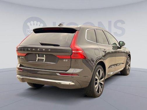2023 Volvo XC60 B5 Plus Bright Theme