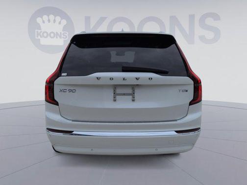 2026 Volvo XC90 Plug-In Hybrid T8 Plus 7-Seater