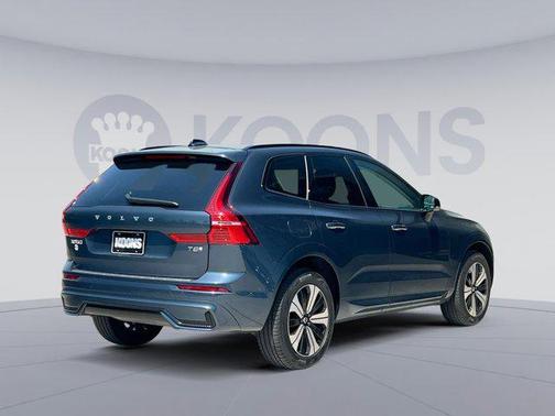 2025 Volvo XC60 Plug-In Hybrid T8 Core