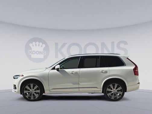 Crystal White Metallic 2023 Volvo XC90 B6 Ultimate 6-Seater