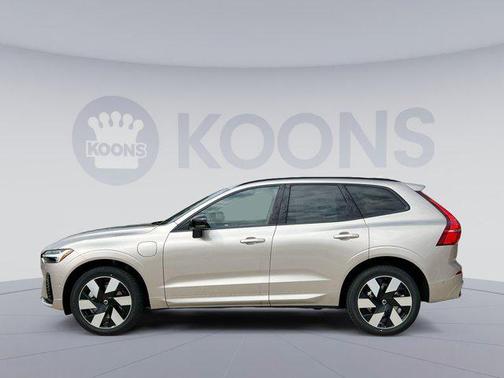 2025 Volvo XC60 Plug-In Hybrid T8 Ultra