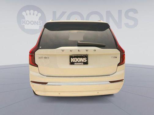 2025 Volvo XC90 Plug-In Hybrid T8 Ultra 6-Seater