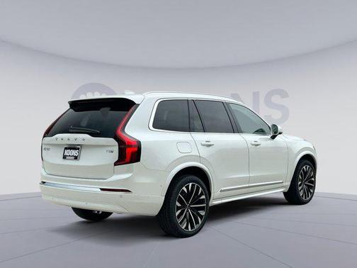 2025 Volvo XC90 Plug-In Hybrid T8 Ultra 6-Seater