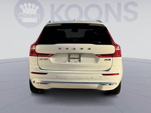 2022 Volvo XC60 B5 Inscription