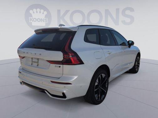 2026 Volvo XC60 B5 Plus