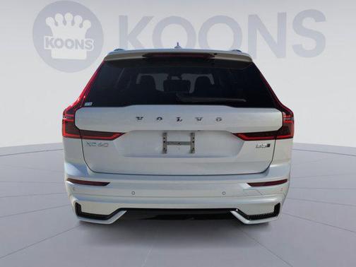 2026 Volvo XC60 B5 Plus