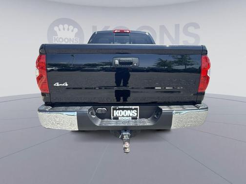 Midnight Black Metallic 2019 Toyota Tundra SR5