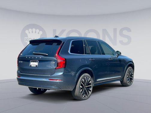 2025 Volvo XC90 Plug-In Hybrid T8 Ultra 7-Seater